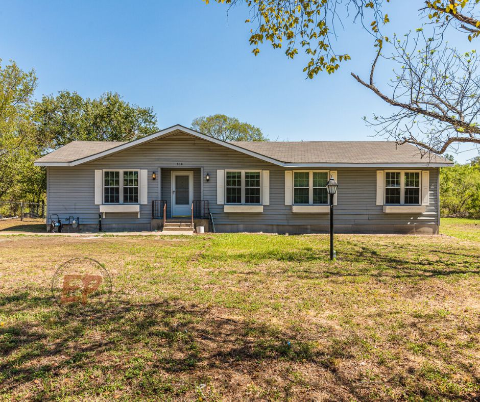 910 North Magnolia Avenue