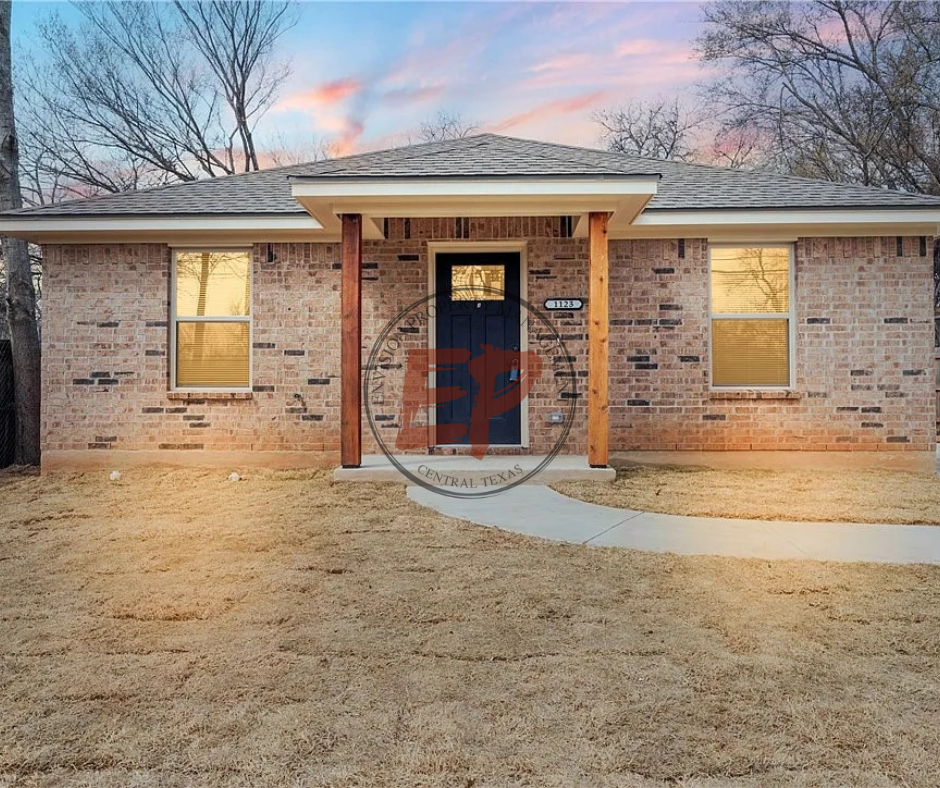 1123 Brook Avenue - 1
