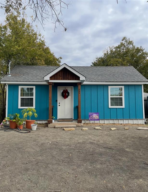 208 North Waco Street