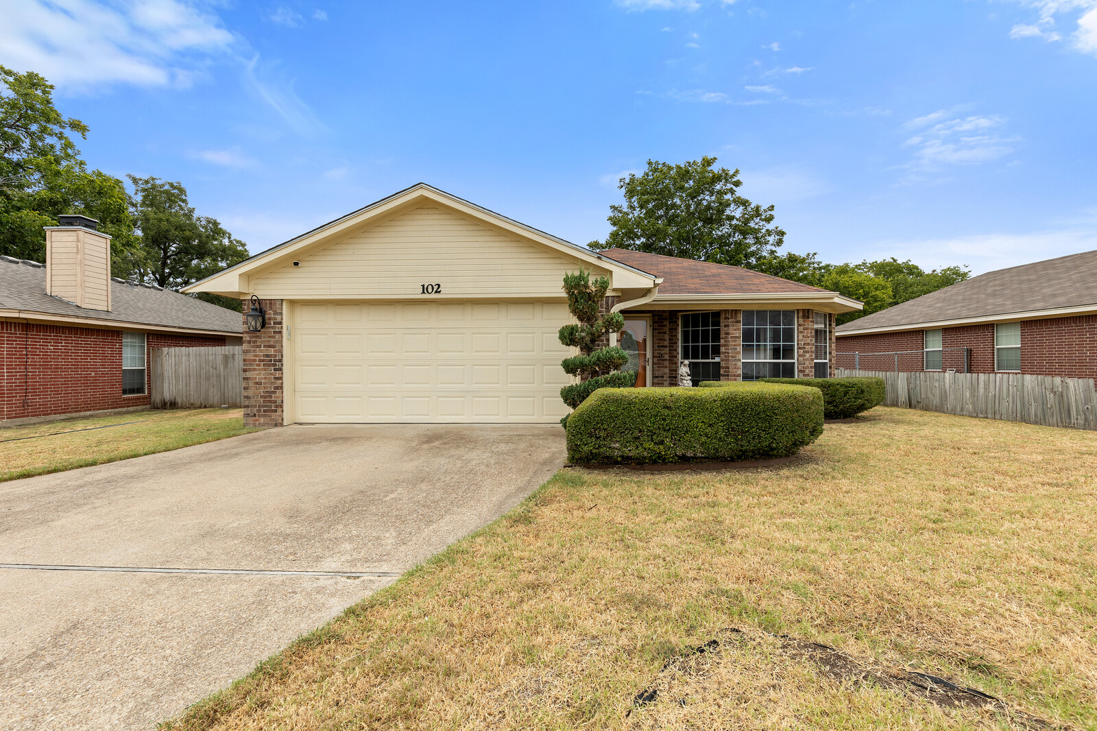 102 Applegrove Circle