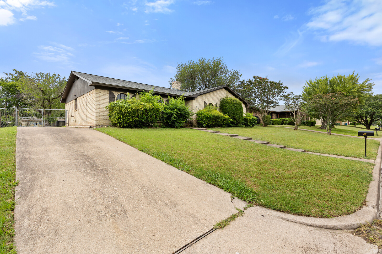 228 Laredo Drive