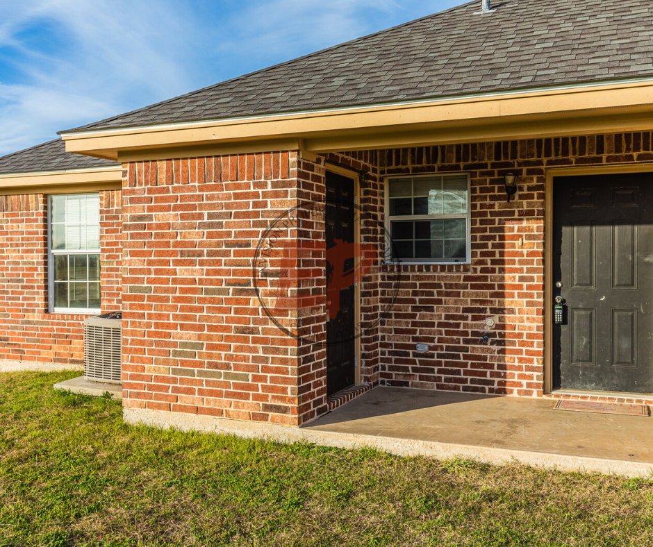 2824 Jerry Mashek Drive - 1